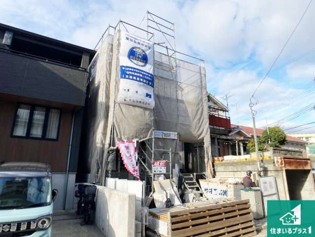 明石市荷山町　新築一戸建ての外観|周辺は落ち着いた街並みの住宅地！子育てがしやすい住環境です！まだ未完成ですが、現地でしかわからない事もございます。是非一度ご覧ください。