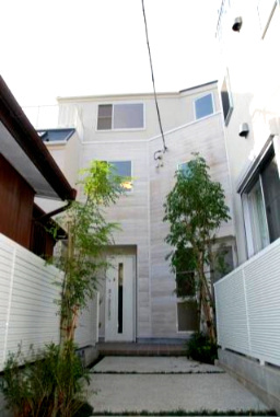 【エントランス】 | RIKO　HOUSE