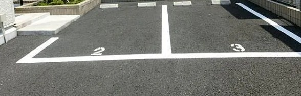 レオネクストフィオーレの駐車場