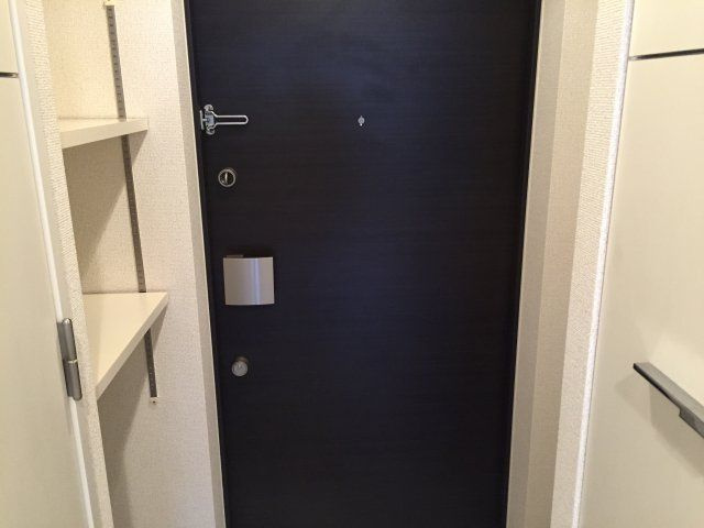 エルヴィエントアース墨田吾妻の玄関