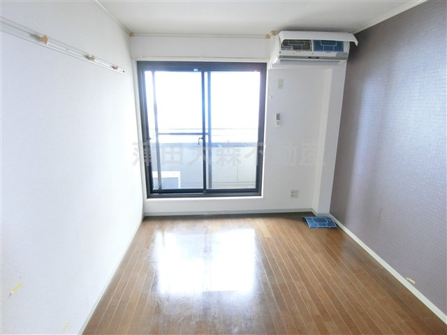 ドルフ武蔵新田　の居間・リビング