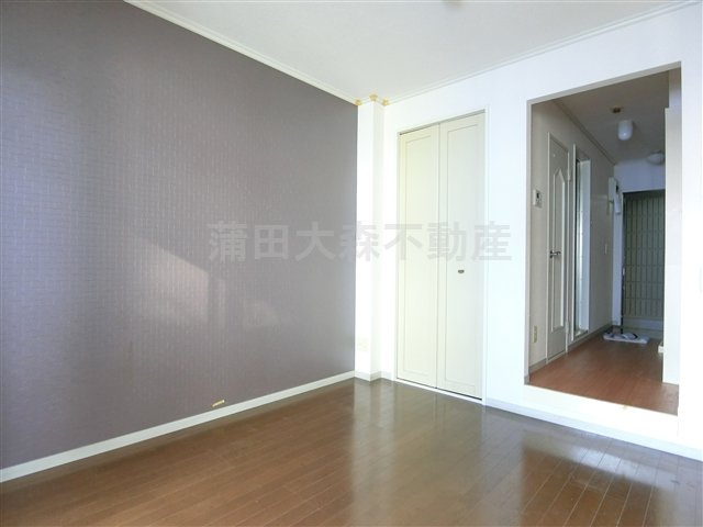 ドルフ武蔵新田　の居間・リビング