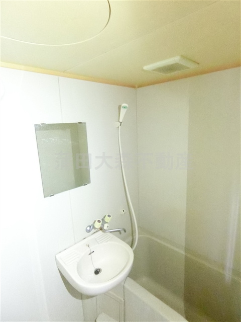 ドルフ武蔵新田　の浴室