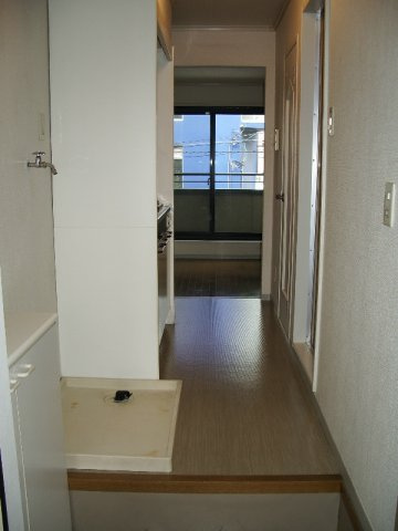 ドルフ武蔵新田　の玄関