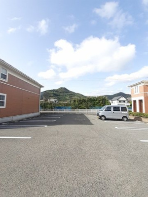 【駐車場】 | パトラⅡ | 駐車場があるので、車を買う予定の方も安心です