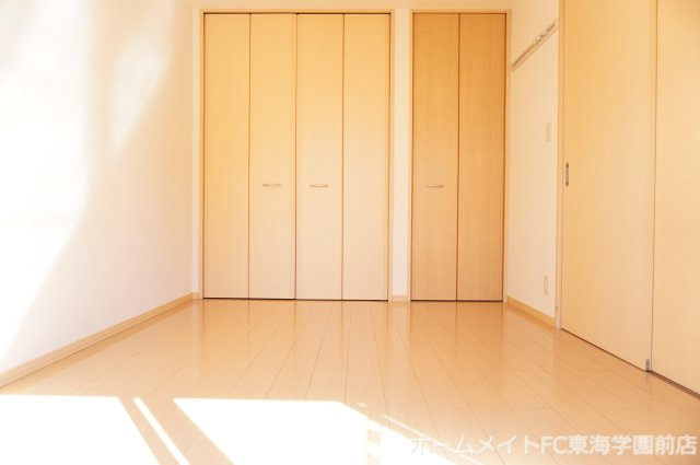 菊池郡菊陽町光の森３丁目のアパートの洋室