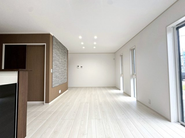 【居間・リビング】 | 行田市持田2丁目　新築戸建　全15棟　1号棟