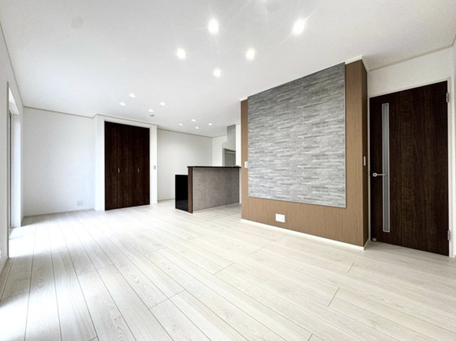 【居間・リビング】 | 行田市持田2丁目　新築戸建　全15棟　1号棟