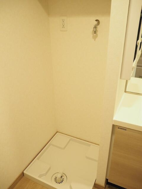 ルーブル板橋東新町弐番館の独立洗面台|※反転タイプ 