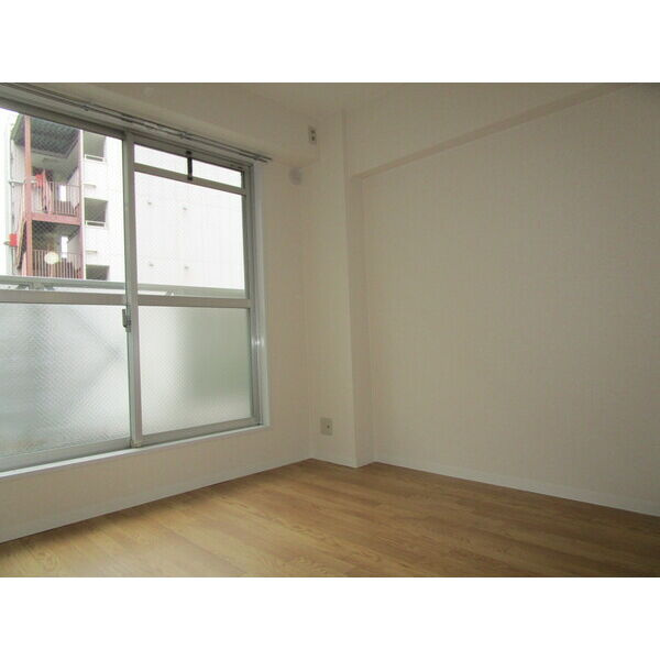 サンライズコートの居間・リビング