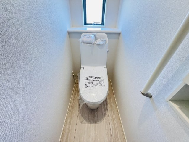 高浜市春日町7丁目3番14『仲介手数料無料』新築戸建てのトイレ