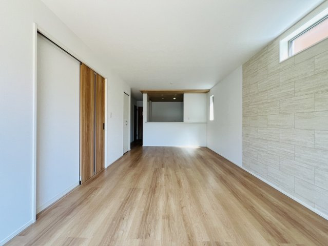 高浜市春日町7丁目3番14『仲介手数料無料』新築戸建ての居間・リビング