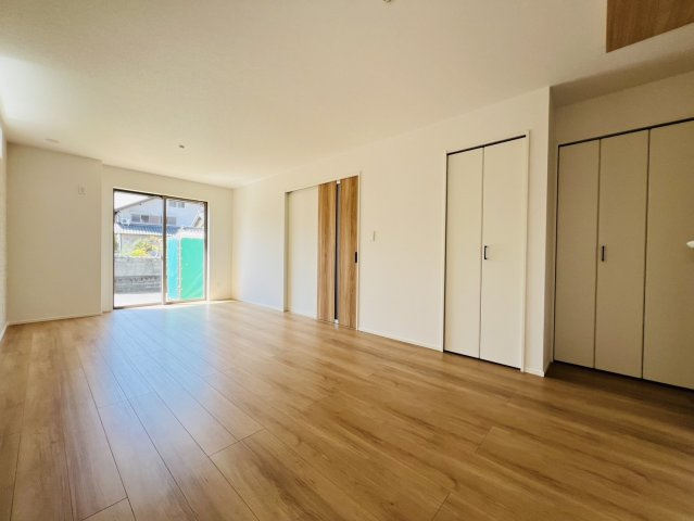 高浜市春日町7丁目3番14『仲介手数料無料』新築戸建ての居間・リビング