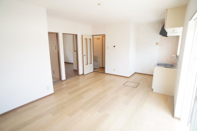 Ｃ＆Ｙ学園前の居間・リビング