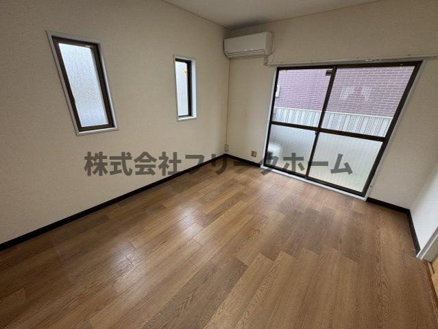 武蔵野市吉祥寺南町４丁目のアパートの寝室