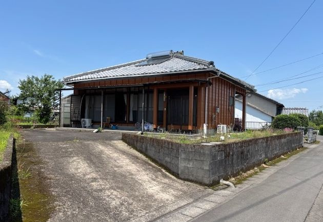 北諸県郡三股町大字餅原の中古一戸建