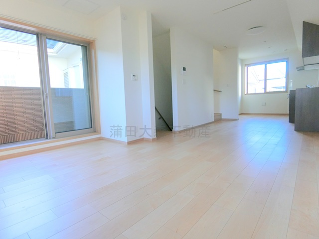 大森東3丁目貸家の居間・リビング