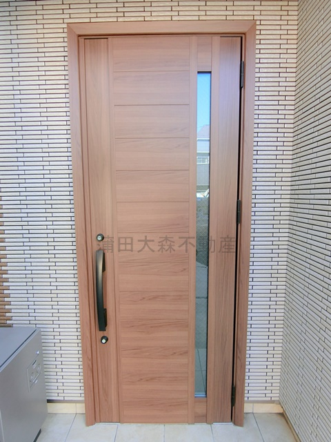 大森東3丁目貸家の玄関