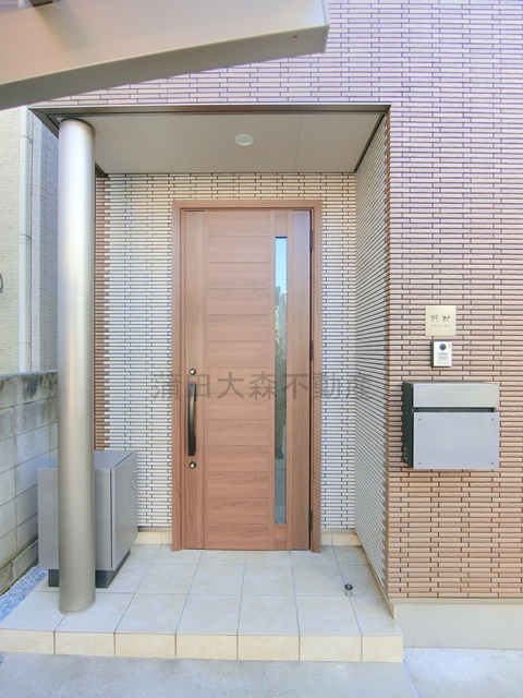 大森東3丁目貸家の玄関