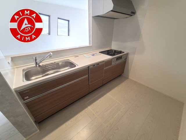 福岡市南区鶴田1丁目第1-2棟（6号棟）の内観：施工例|キッチン。グリル・食器洗い乾燥機・浄水器も完備。