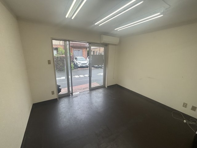 東村山市本町３丁目の店舗事務所の外観