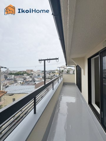 明石市東朝霧丘　中古戸建のバルコニー|【ホームページに現地動画掲載中】●年中無休：当日予約可●バルコニー幅ゆったりございます