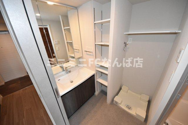 アーバネックス谷町六丁目の洗面所