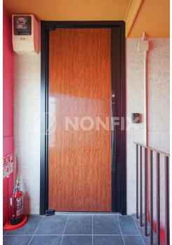 徳原マンションの玄関