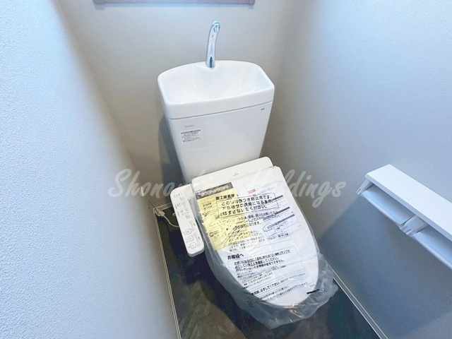 藤沢市弥勒寺３丁目の賃貸マンションのトイレ