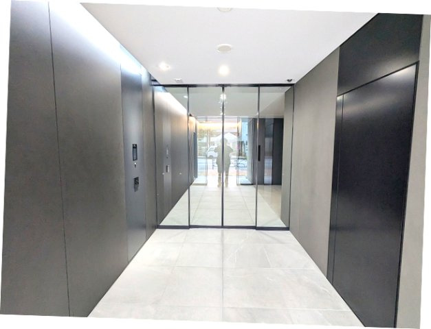 SEASON FLATS新御徒町EASTのエントランス|タッチキーのモニター付オートロックセキュリティです、瀟洒なエントランス