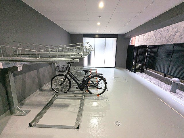 SEASON FLATS新御徒町EASTの設備|オートロック付屋内自転車置場