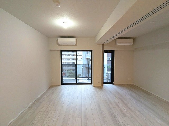 SEASON FLATS新御徒町EASTの設備|エアコン2台付、リビングには高性能エアコン、インターネットWi-Fi無料、角部屋