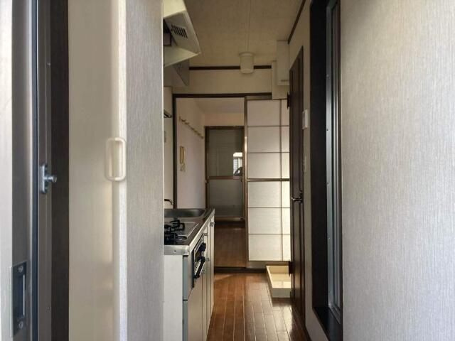 レピュートなかむらの玄関