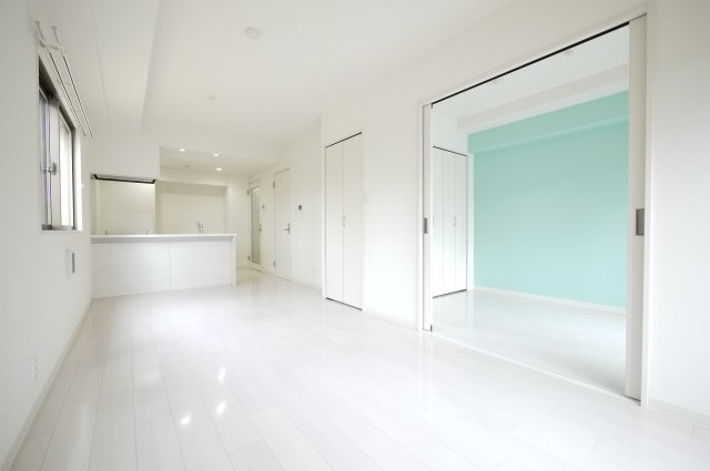 Le Maraisの居間・リビング|※写真は別の部屋のものです。