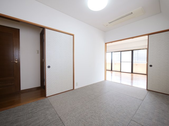 メゾン表町の和室