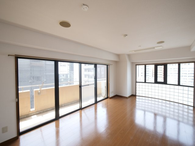 メゾン表町の洋室