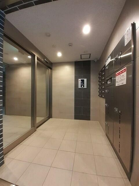 スピティ根津のロビー