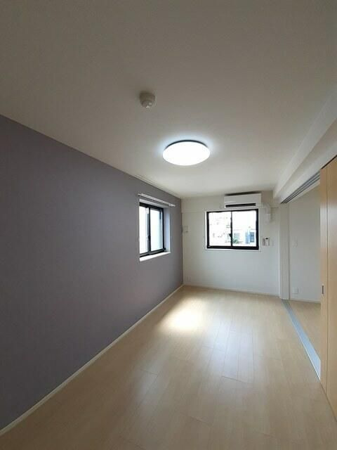 スピティ根津の内装