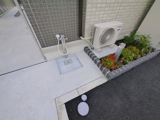 サニーソレイユのその他共用部分|ペット用の共同シャワーもついてます。