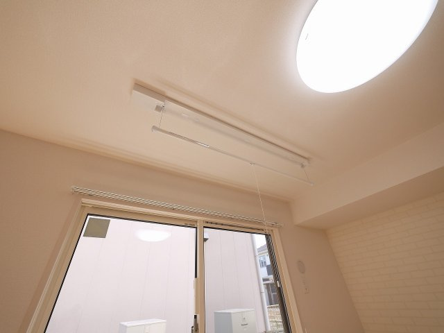 サニーソレイユの設備|嬉しい室内物干しもついてます。