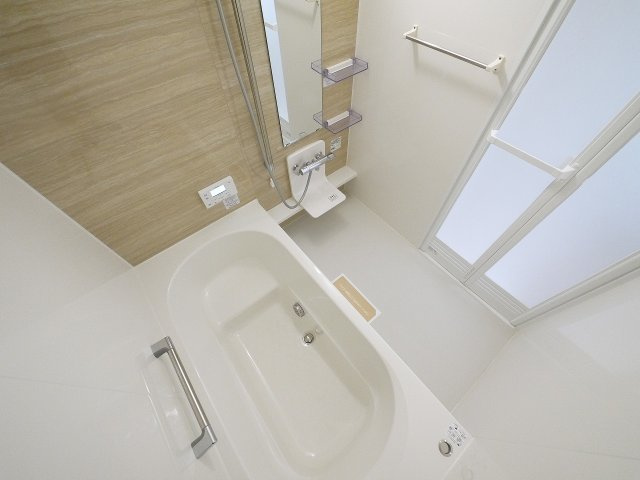 サニーソレイユの浴室|一坪風呂。足が伸ばせて日々の疲れを癒してくれます