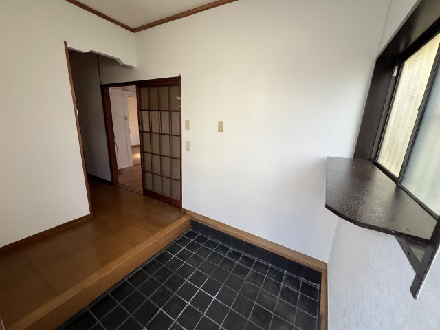 北中沢貸家015の玄関