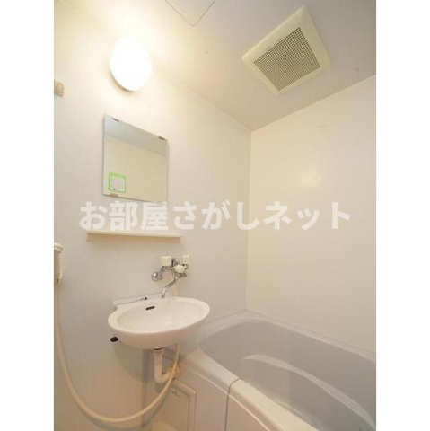 アパートメンツ練馬北町【おとり物件なし】#学生・社会人にオススメ！初期費用分割払いOK！の浴室