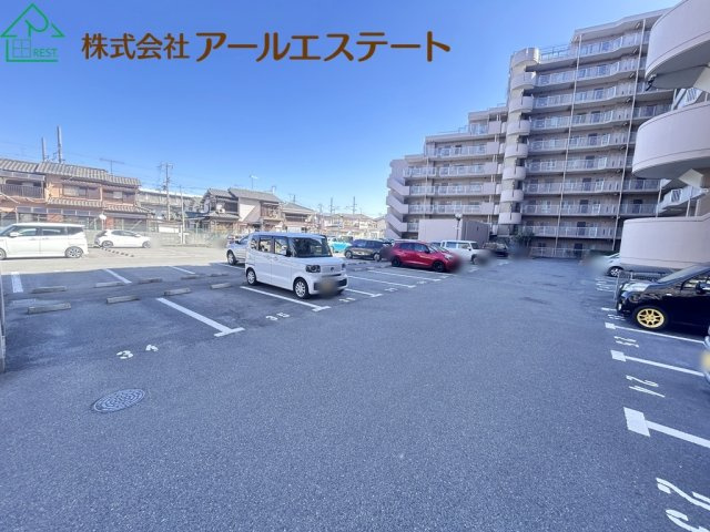サンシティ本荘壱番館　　山陽電鉄「播磨町駅」徒歩3分の駐車場