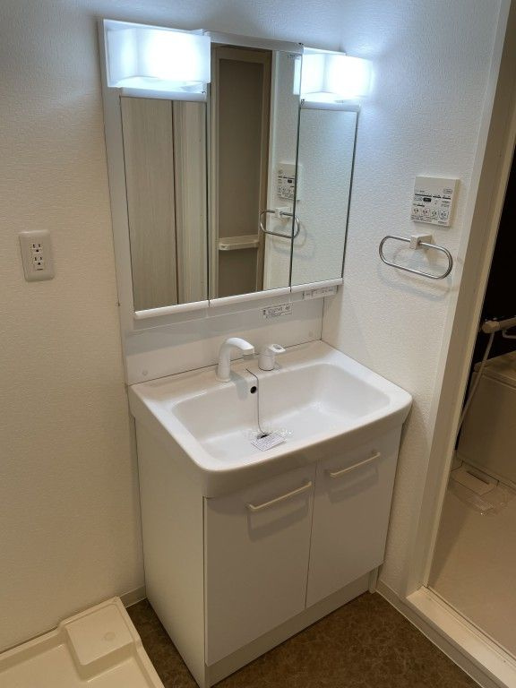 UPWARDの独立洗面台