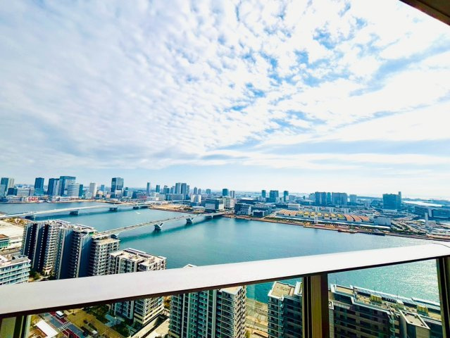 SKY DUO PARK VILLAGE T棟  33階の展望|18.6㎡、奥行きがあるバルコニーからの眺望です。