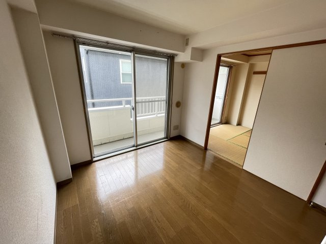 キャトル白山の居間・リビング