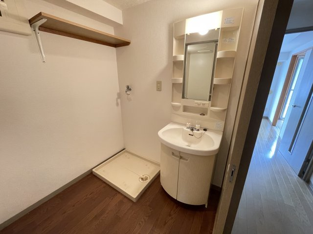 キャトル白山の独立洗面台
