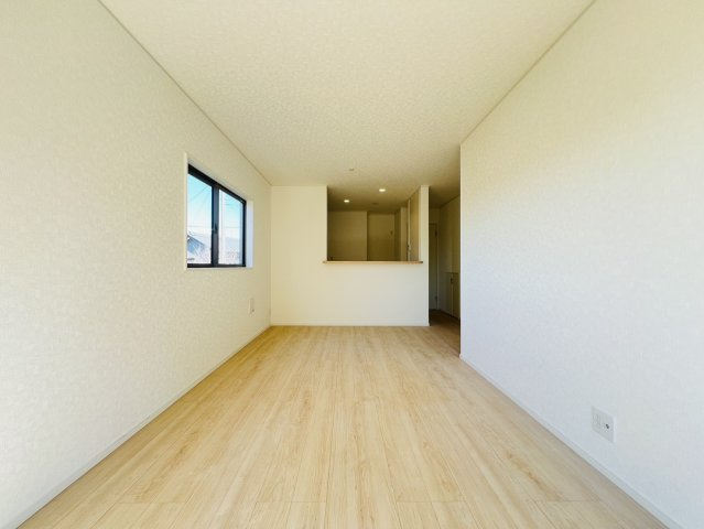 高浜市向山町5丁目8-38『仲介手数料無料』新築戸建ての居間・リビング