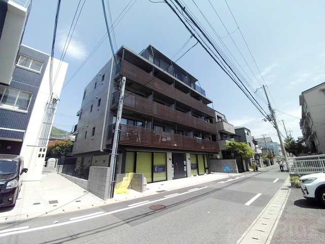 LEGALAND甲南山手の外観